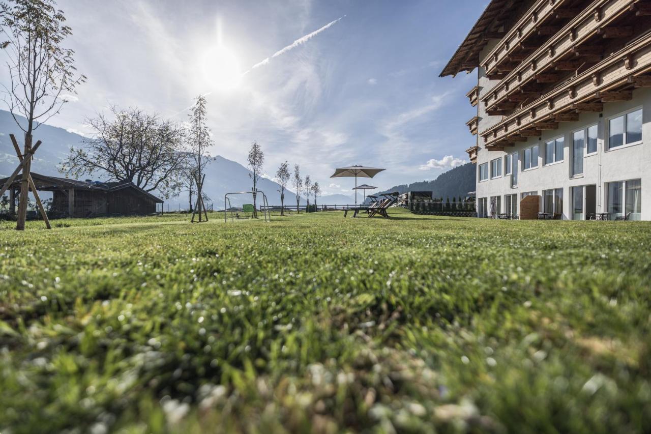 Maxstudio Premium Apartment Zillertal Mit Bergblick Schlitters Dış mekan fotoğraf